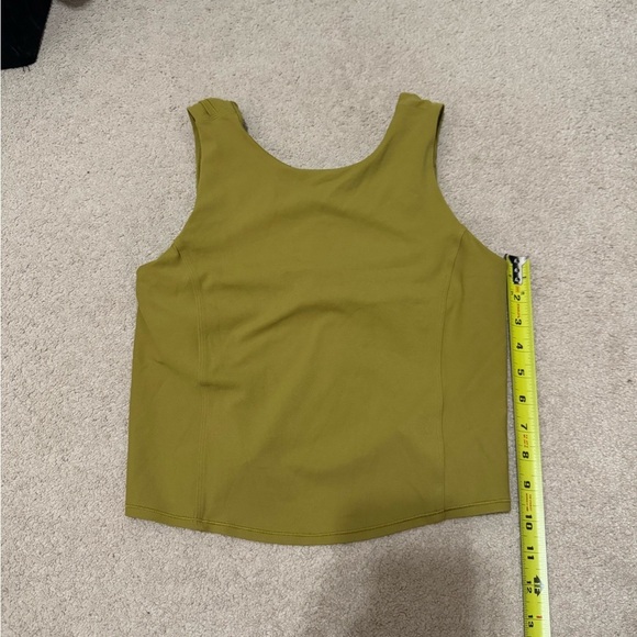 Lululemon nulu twist back yoga tank top size 8 euc - Picture 6 of 6